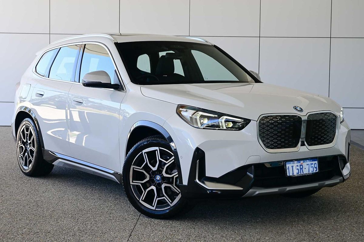 2025 BMW iX1 eDrive20 xLine U11