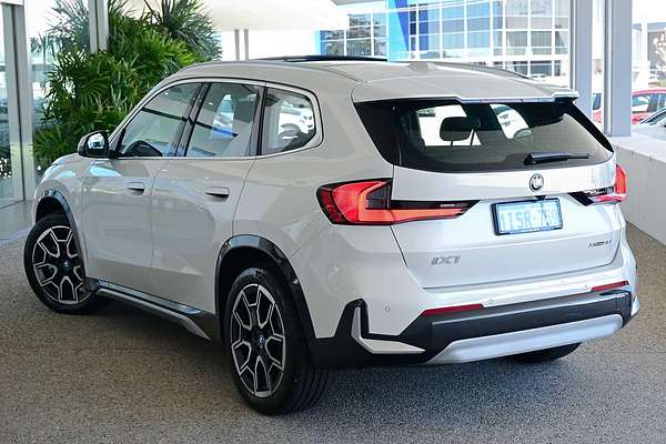 2025 BMW iX1 eDrive20 xLine U11