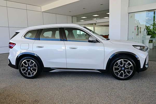 2025 BMW iX1 eDrive20 xLine U11