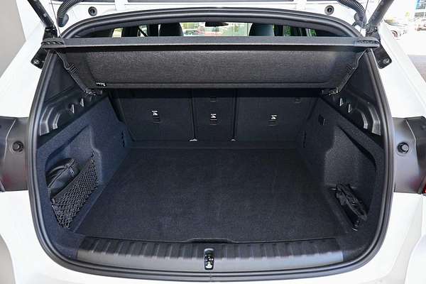 2025 BMW iX1 eDrive20 xLine U11