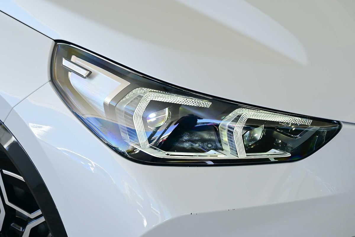 2025 BMW iX1 eDrive20 xLine U11