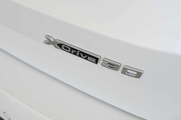 2025 BMW iX1 eDrive20 xLine U11