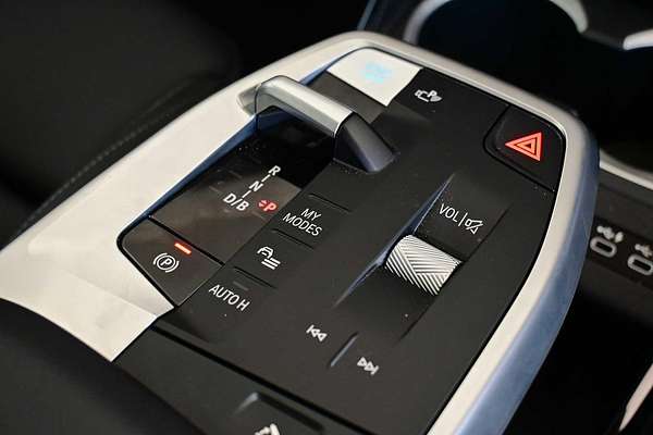 2025 BMW iX1 eDrive20 xLine U11