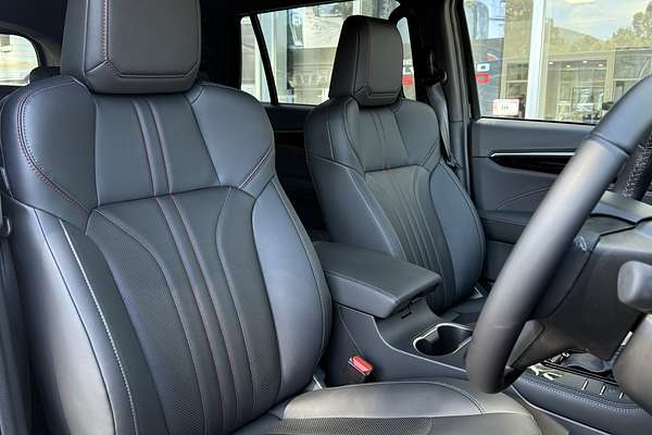 2025 Isuzu MU-X X-TERRAIN