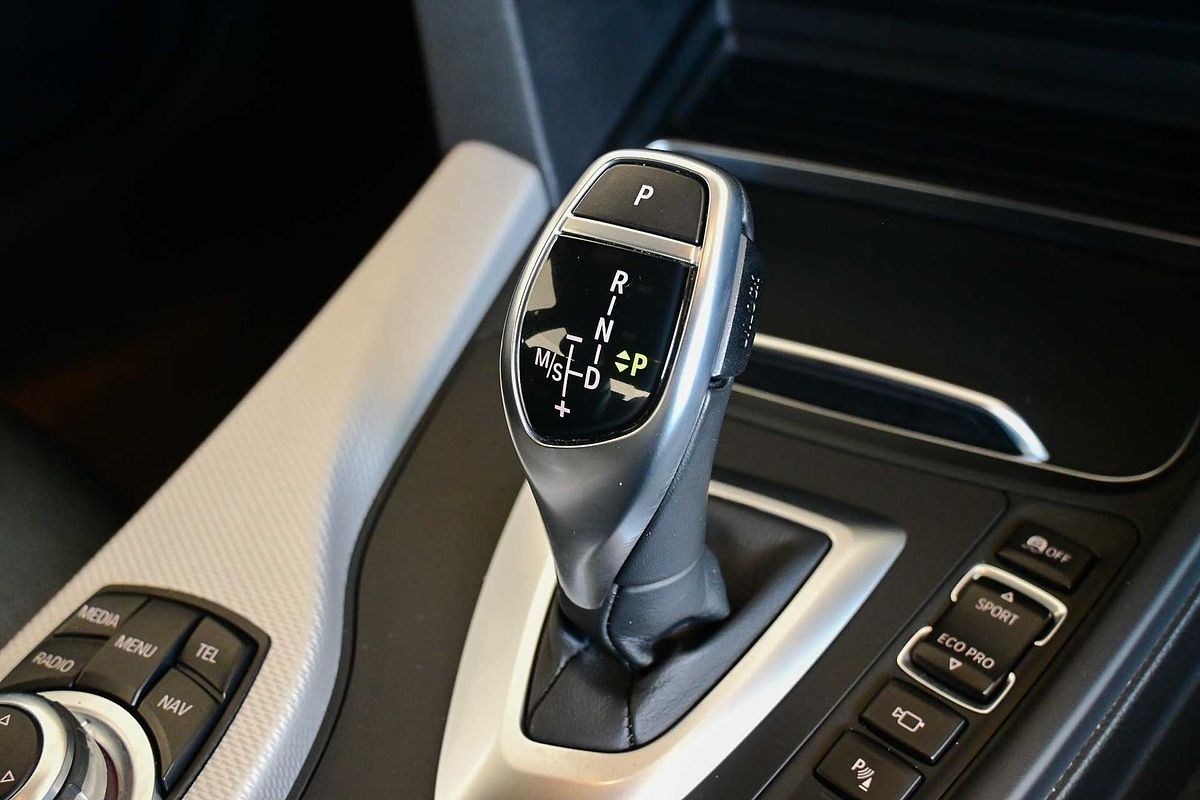 2017 BMW 3 Series 320i Sport Line F30 LCI