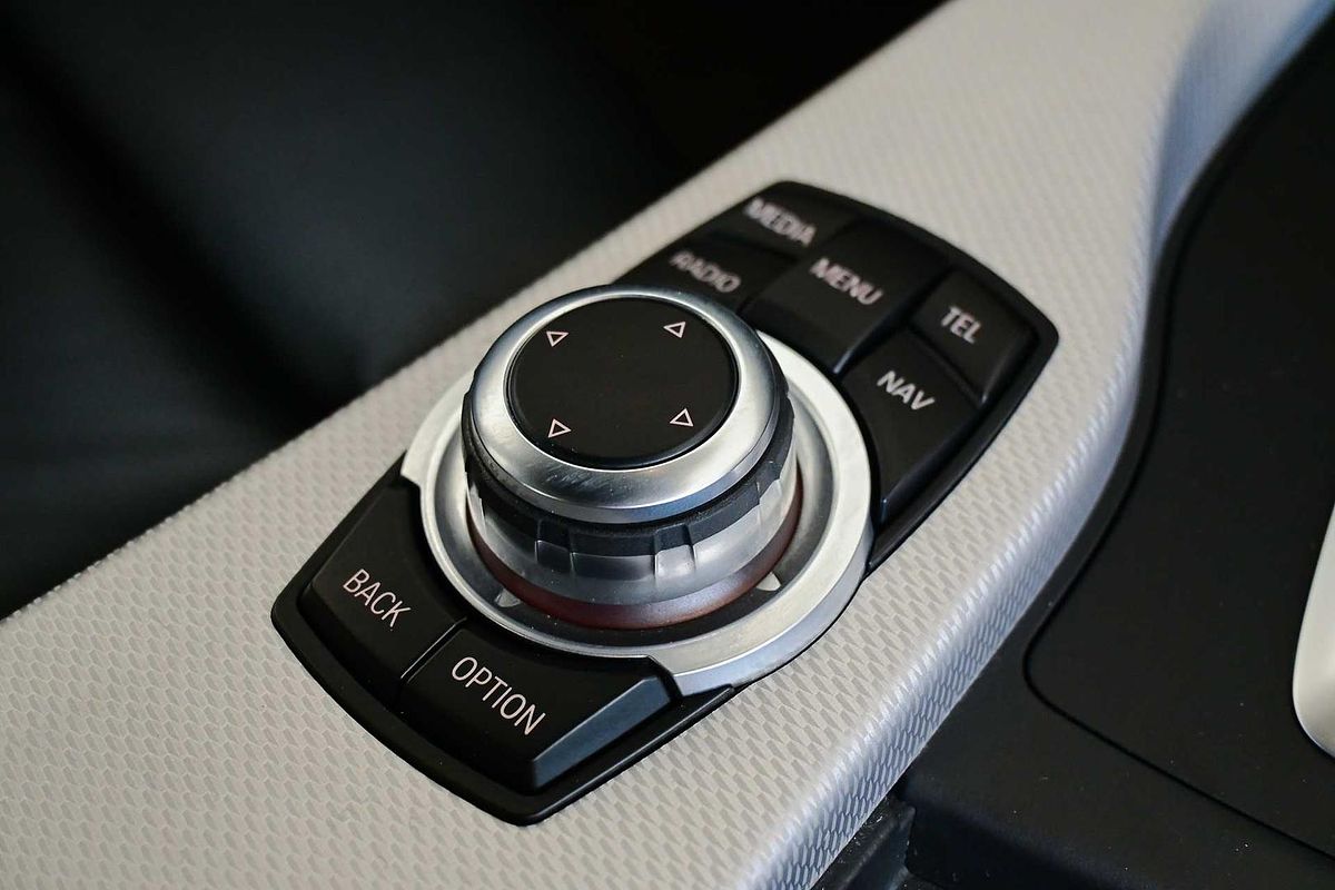 2017 BMW 3 Series 320i Sport Line F30 LCI