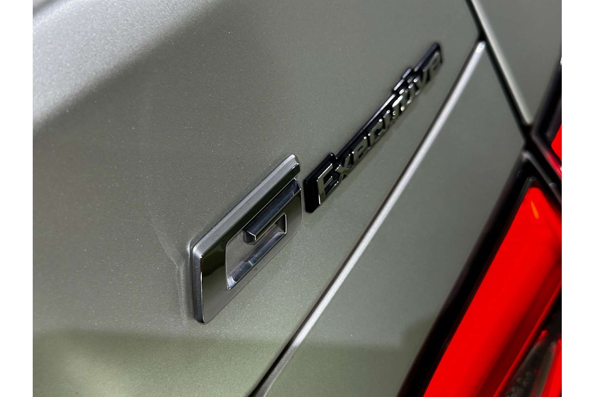 2018 Toyota Crown Hybrid G Executive GWS224