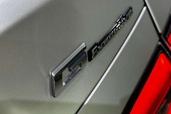 2018 Toyota Crown Hybrid G Executive GWS224