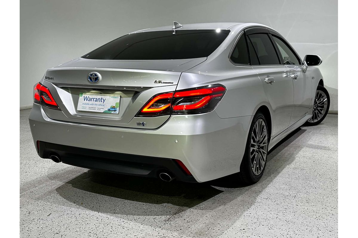 2018 Toyota Crown Hybrid G Executive GWS224