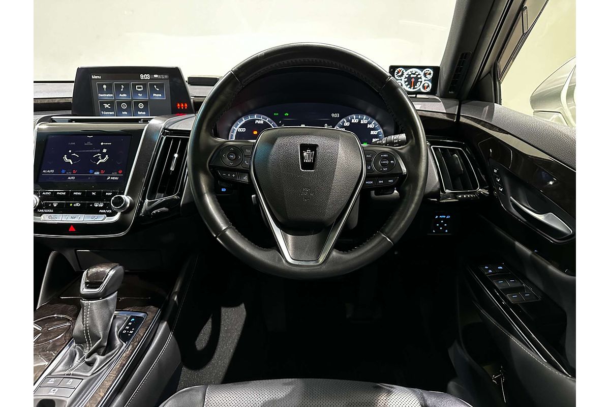 2018 Toyota Crown Hybrid G Executive GWS224