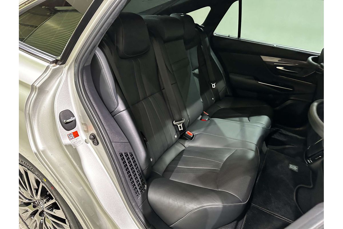 2018 Toyota Crown Hybrid G Executive GWS224