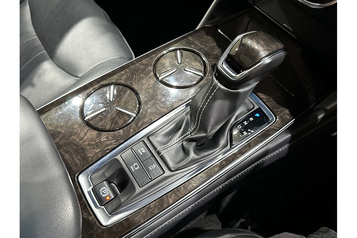 2018 Toyota Crown Hybrid G Executive GWS224