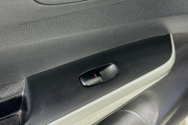 2017 Nissan Navara RX D23 Series 2 Rear Wheel Drive