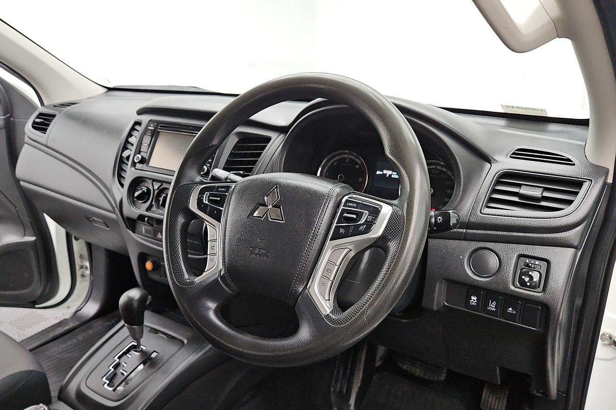 2021 Mitsubishi Triton GLX MR 4X4