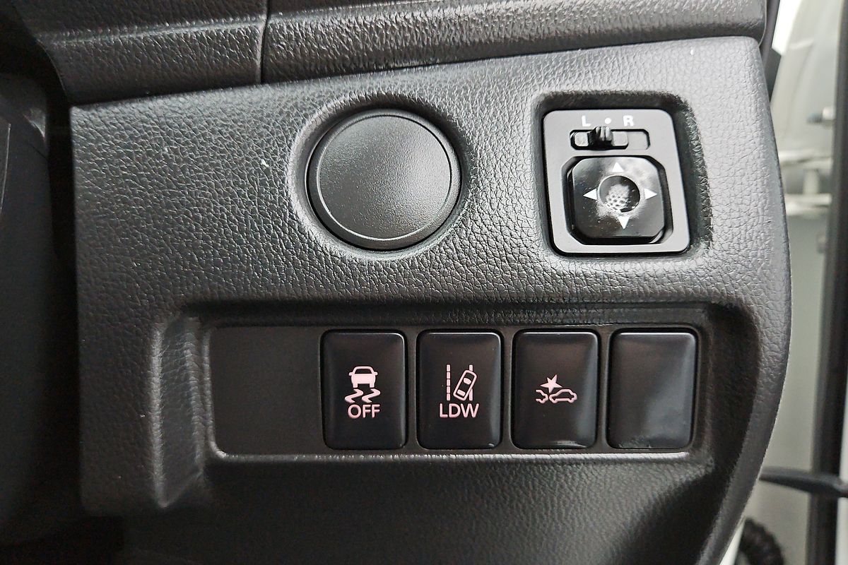 2021 Mitsubishi Triton GLX MR 4X4