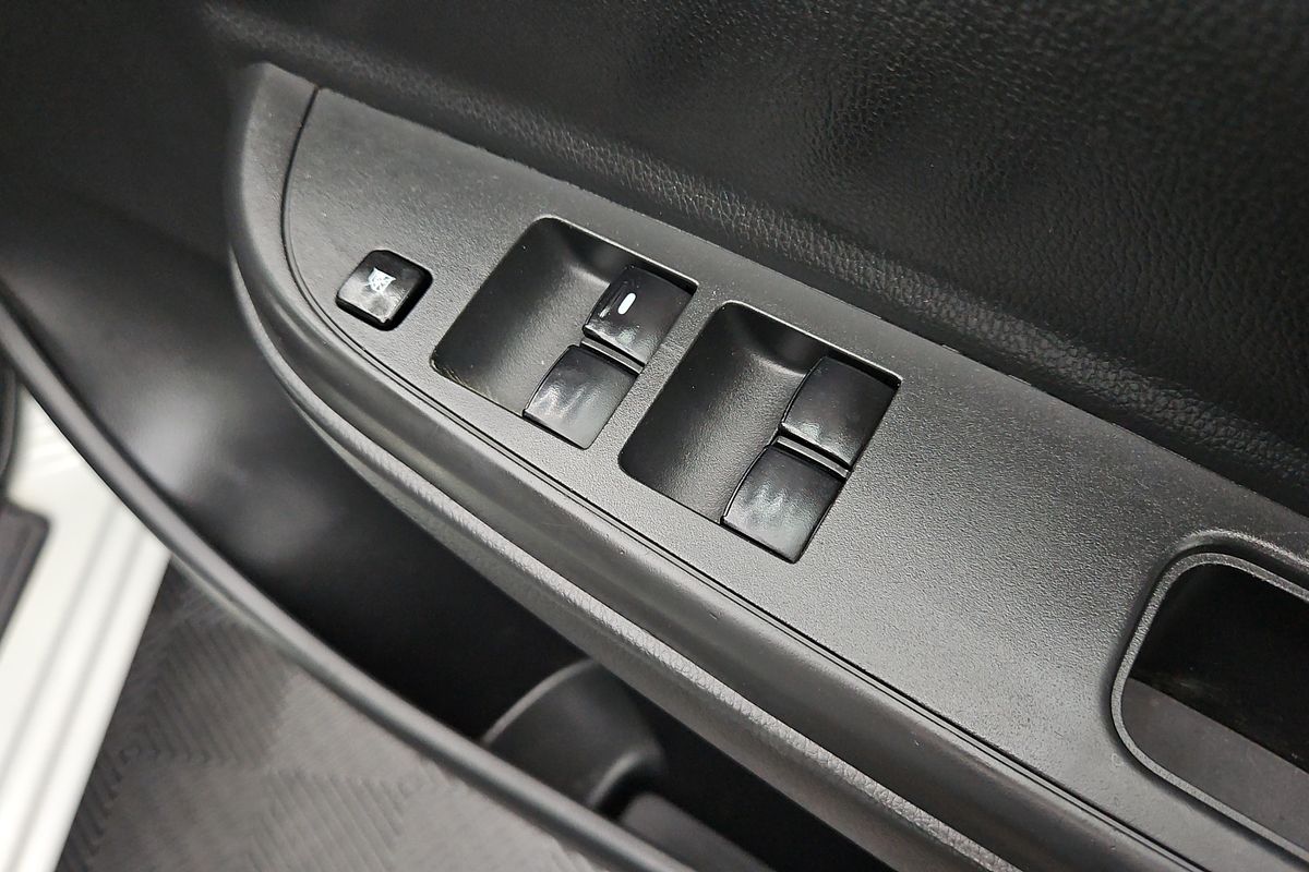 2021 Mitsubishi Triton GLX MR 4X4