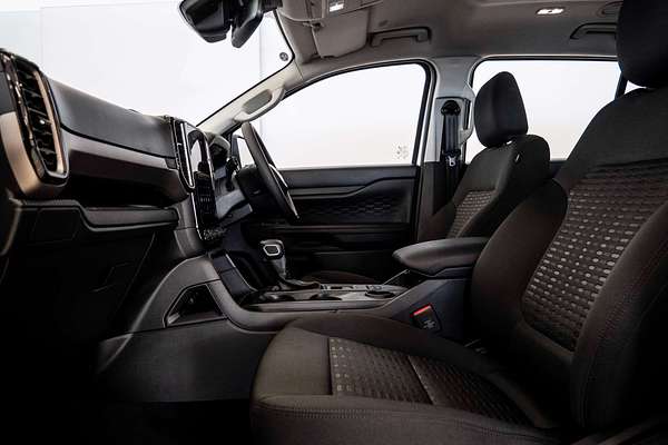 2025 Ford Everest Ambiente 2.0L