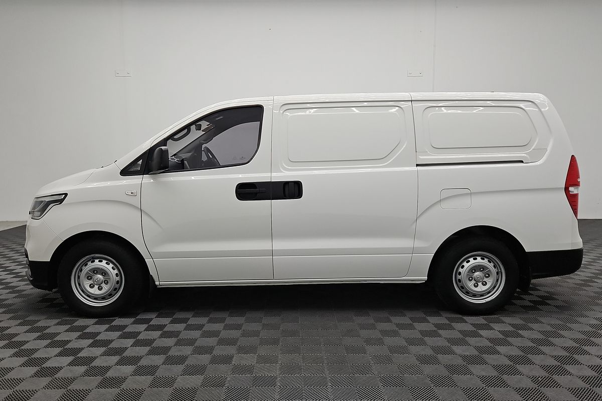 2020 Hyundai iLoad  TQ4