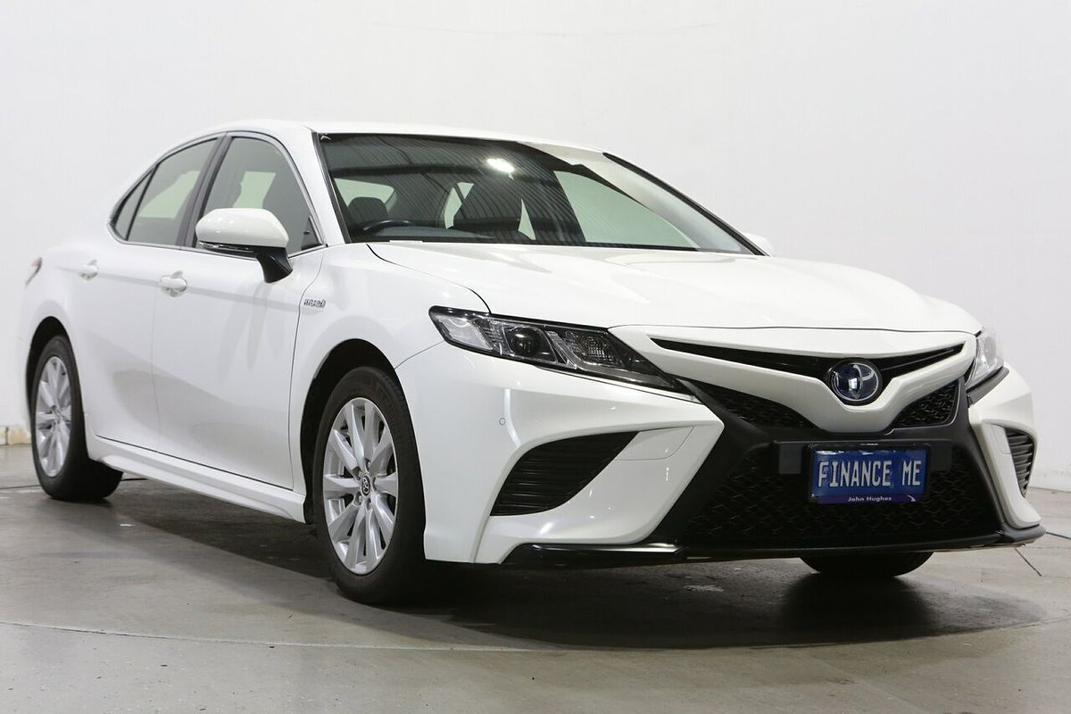 2020 Toyota Camry Ascent Sport AXVH70R