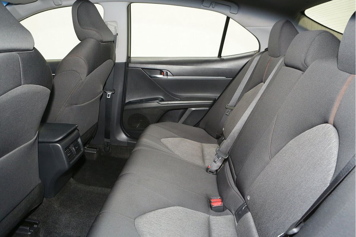 2020 Toyota Camry Ascent Sport AXVH70R