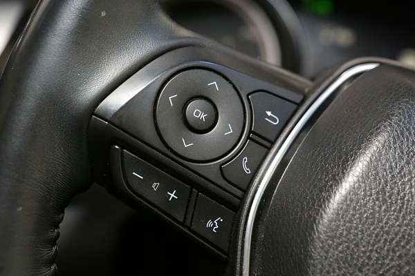 2020 Toyota Camry Ascent Sport AXVH70R