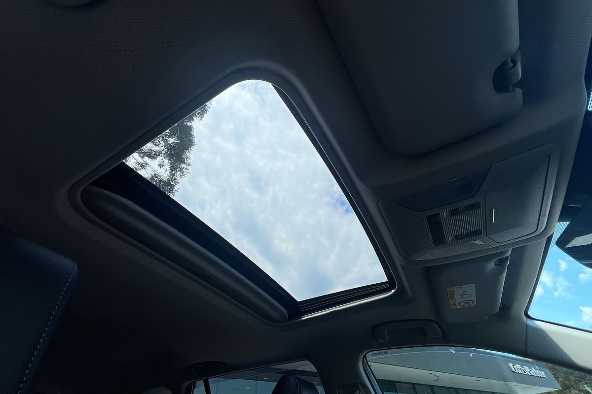 2022 Toyota RAV4 Cruiser AXAH54R