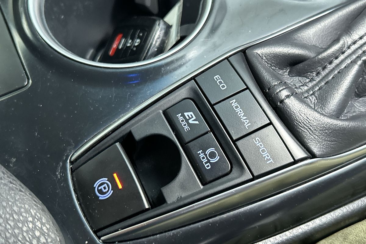 2018 Toyota Camry SL AXVH71R