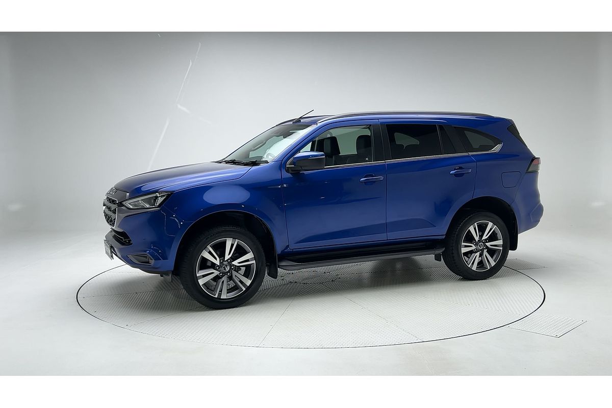 2022 Isuzu MU-X LS-T