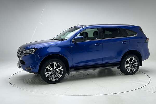 2022 Isuzu MU-X LS-T