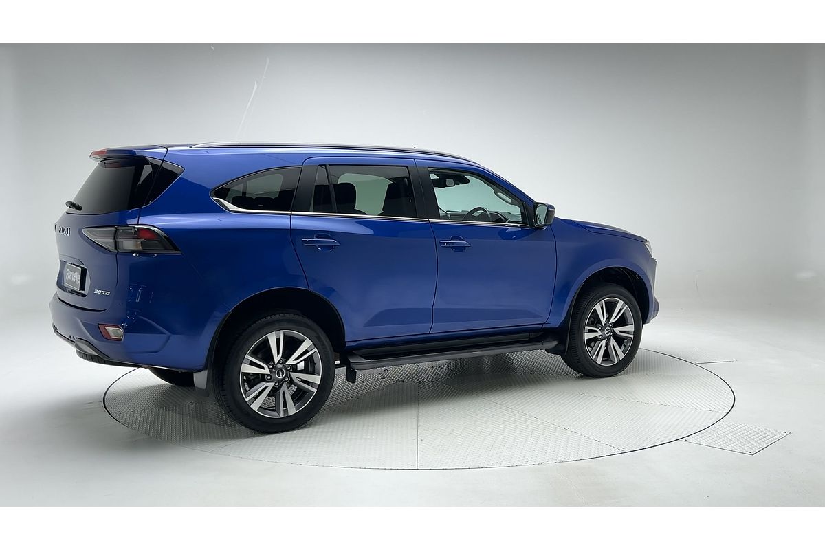 2022 Isuzu MU-X LS-T