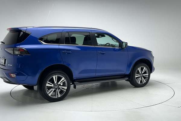 2022 Isuzu MU-X LS-T