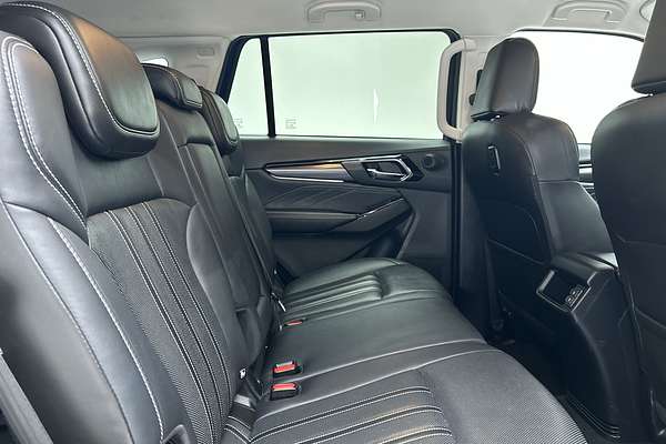 2022 Isuzu MU-X LS-T