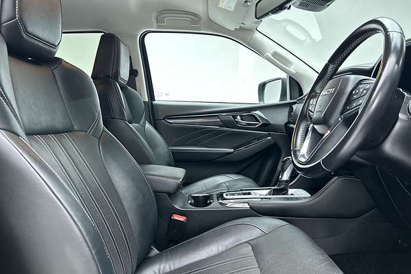 2022 Isuzu MU-X LS-T