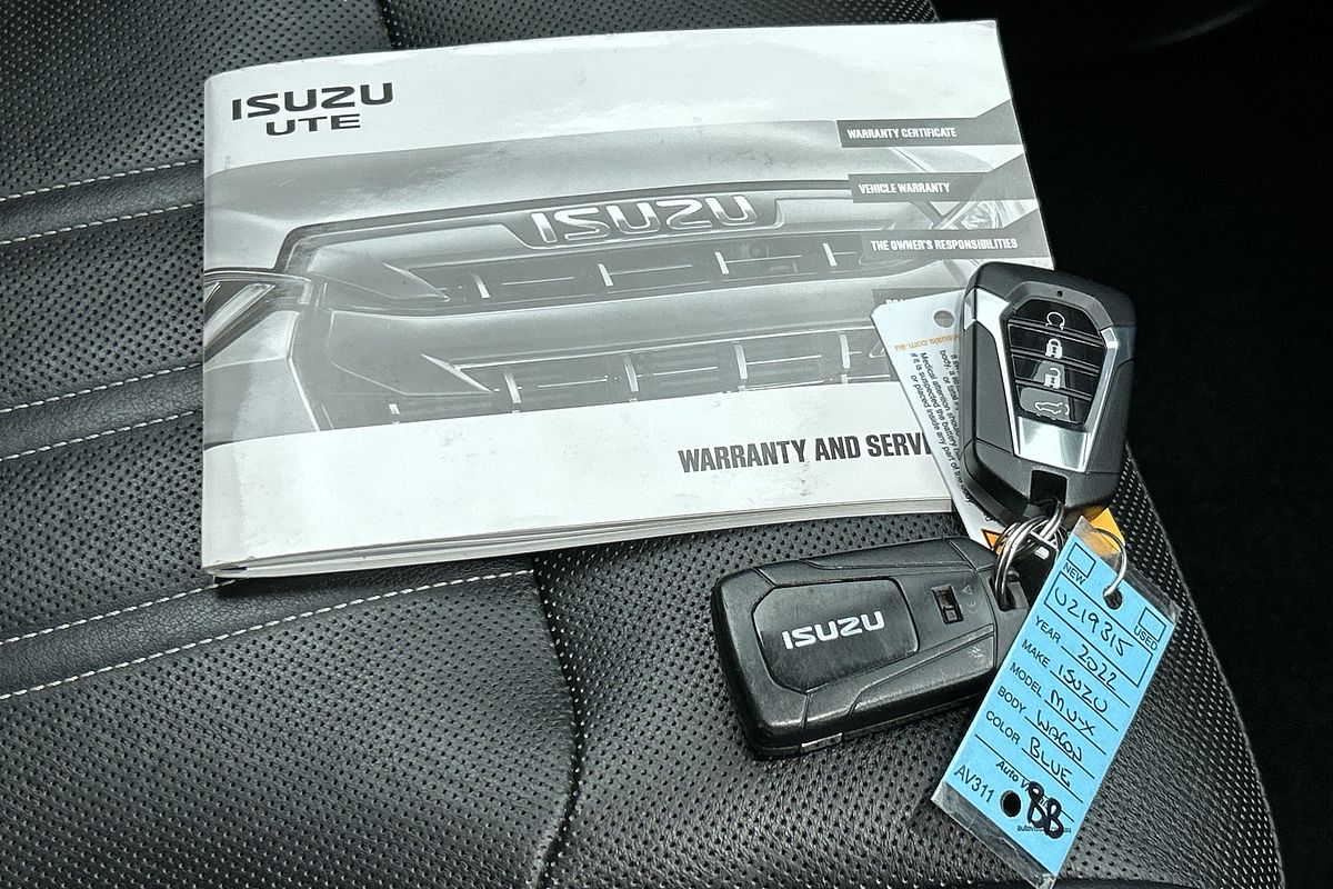 2022 Isuzu MU-X LS-T