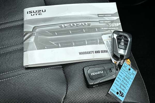 2022 Isuzu MU-X LS-T