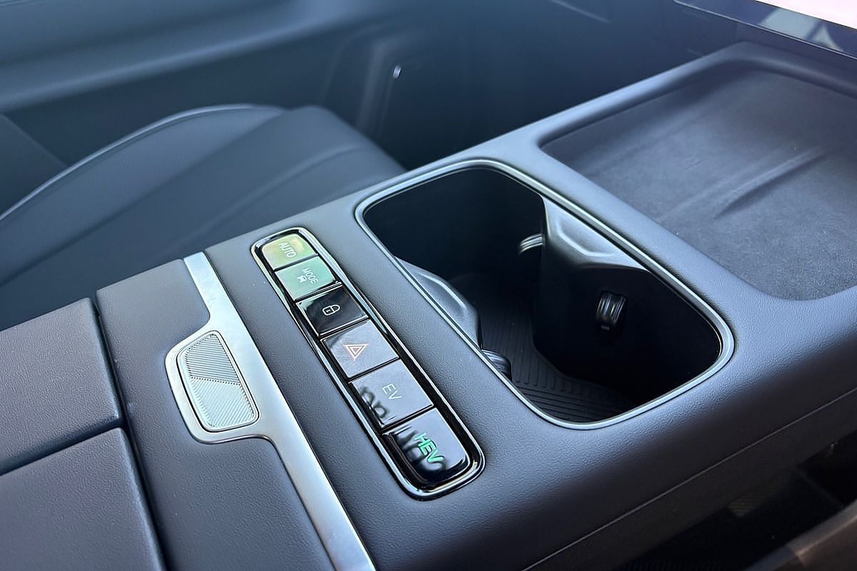 2025 Jaecoo J7 SHS Summit