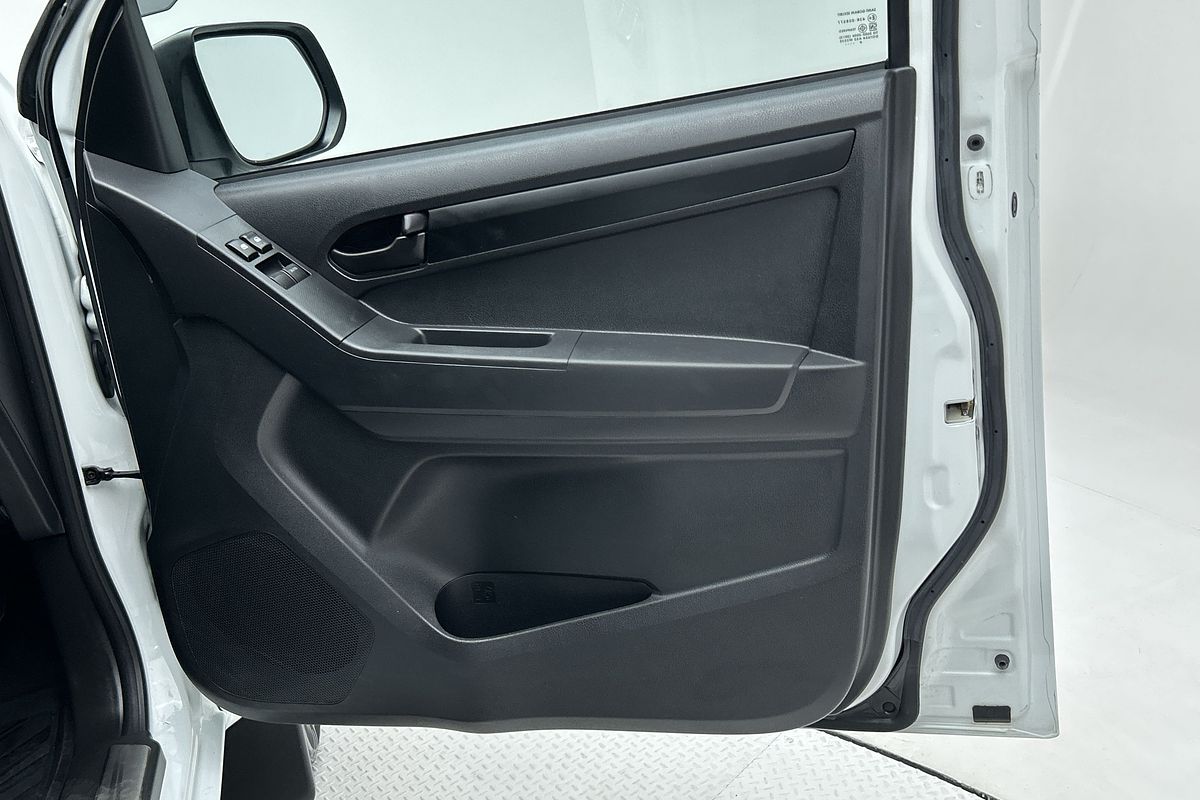 2019 Isuzu D-MAX SX High Ride Rear Wheel Drive