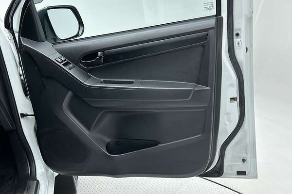 2019 Isuzu D-MAX SX High Ride Rear Wheel Drive