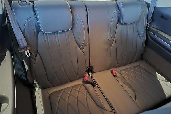 2025 LDV D90 Executive SV9A