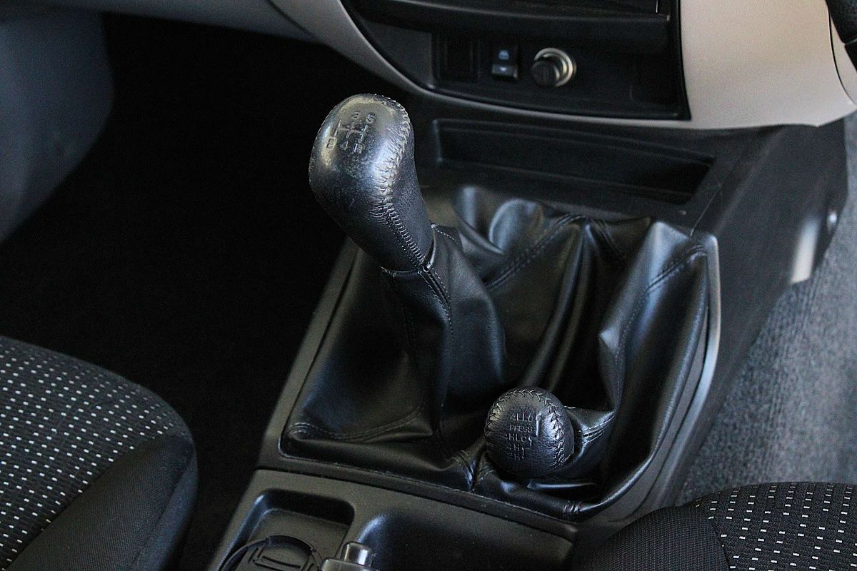 2013 Mitsubishi Triton GLX-R MN 4X4