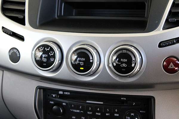 2013 Mitsubishi Triton GLX-R MN 4X4