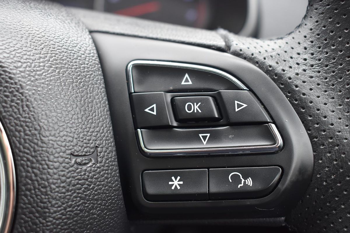 2020 MG ZS Essence AZS1