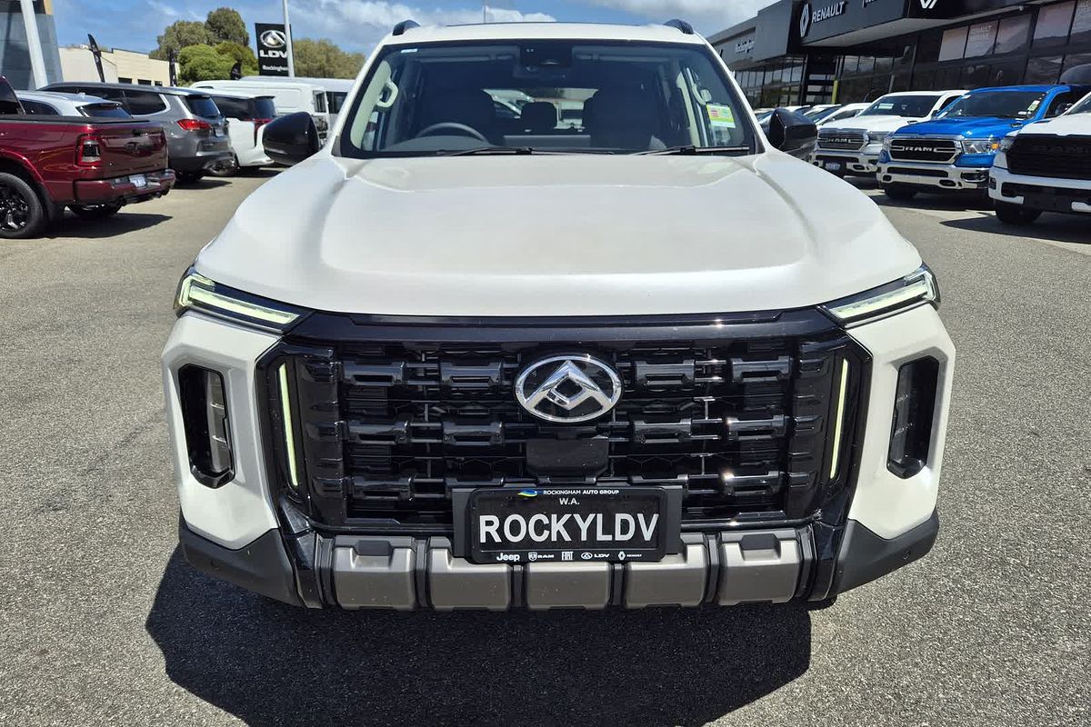 2024 LDV D90 Executive SV9A