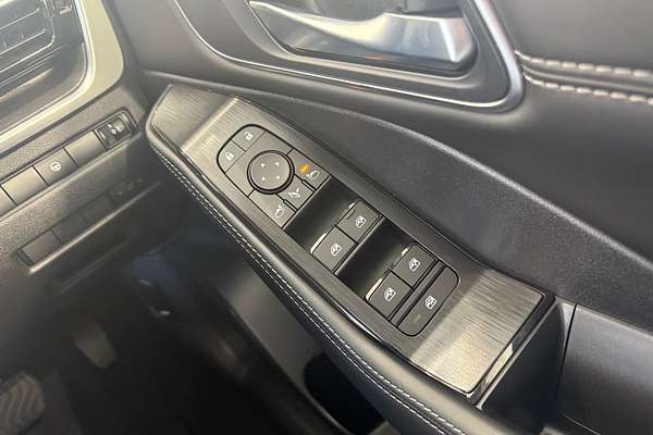 2025 Nissan X-TRAIL ST-L T33