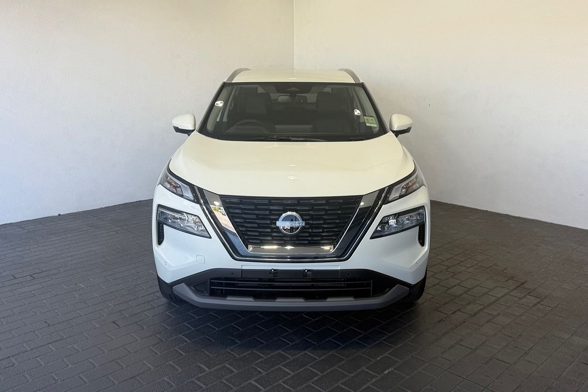 2025 Nissan X-TRAIL ST-L T33