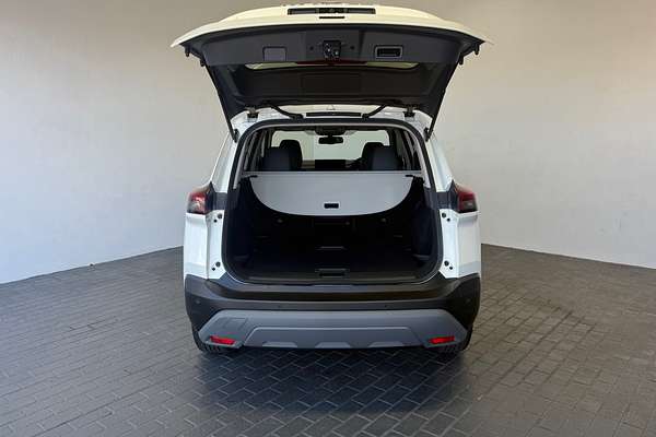 2025 Nissan X-TRAIL ST-L T33