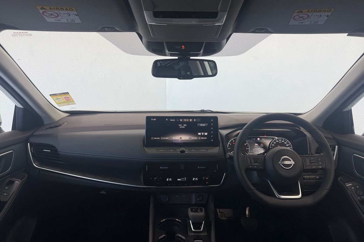 2025 Nissan X-TRAIL ST-L T33