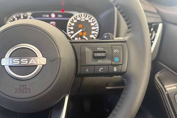 2025 Nissan X-TRAIL ST-L T33