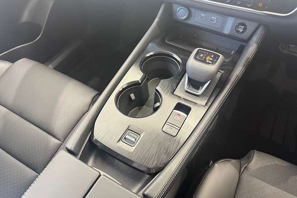 2025 Nissan X-TRAIL ST-L T33