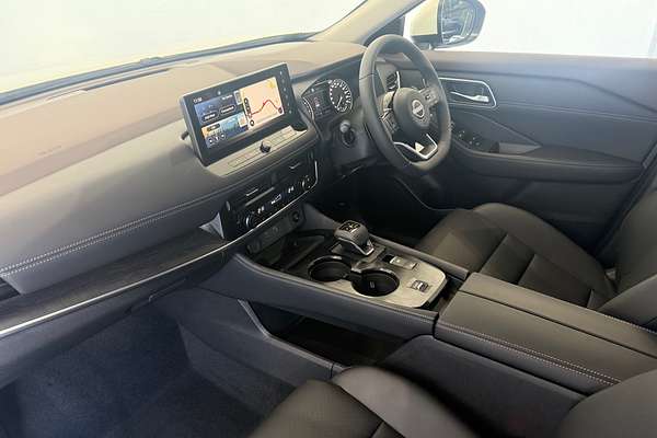 2025 Nissan X-TRAIL ST-L T33